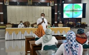 Bupati Yuli Minta Guru Honorer Tunggu Seleksi PPPK Tuntas, Kenapa?