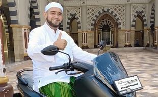 Profil Habib Syech Abdul Qodir Assegaf, Ulama dan Penyanyi Religi dari Solo