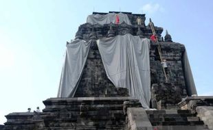 Ancaman Gunung Merapi Mereda, Terpal Penutup Candi Mendut Akhirnya Dibuka