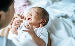 Mungkinkah Wanita Menopause Berhasil Hamil dengan Program Bayi Tabung?