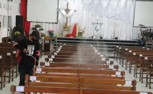 Ketat Banget! Jemaat Gereja Klaten Wajib Bawa Kartu Khusus dan Dilarang Bawa Tas Besar