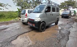 Waduh, Jeglongan Sewu Juga Muncul Di Jalan Grompol-Jambangan Sragen