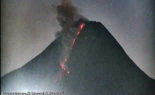 Merapi Luncurkan 5 Awan Panas Dan 19 Lava Pijar