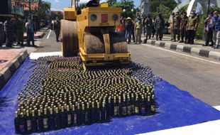 Satpol PP Bantul Musnahkan Miras 1.933 Ribu Botol