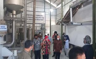 Kunjungi Klaten, Menkop UKM Dorong Pengembangan Sentra Produksi Gula Cair