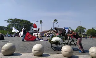 Aksi Hari Buruh di Jogja, Tuntut THR 2021 Dibayar Penuh