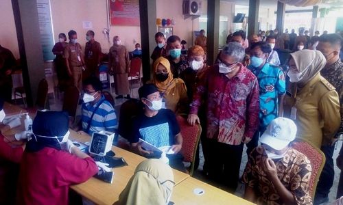 Sekjen Kemenkes Sebut Capaian Vaksinasi Lansia Masih Rendah