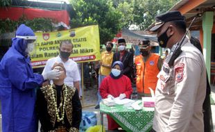 Polres Sragen Bergerak Testing Covid-19 Dari Hajatan Ke Hajatan, Ada Yang Positif?