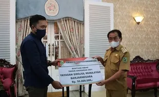 Bupati Serahkan Dana Hibah Rp5,3 Miliar untuk Ormas di Banjarnegara