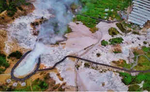 Ada Legenda di Kawah Sikidang yang Selalu Berpindah