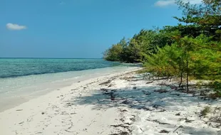 Pantai Bobi Jepara Bikin Jatuh Cinta, Kok Bisa?