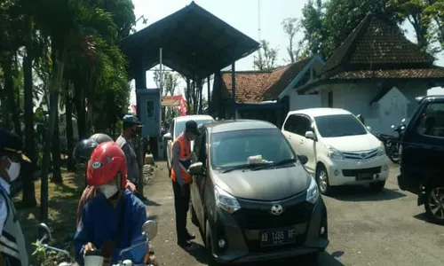 76 Kendaraan Terjaring Penyekatan di Sragen, 4 Diputar Balik