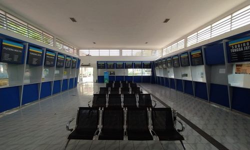 Hari Pertama Larangan Mudik, Terminal Wonogiri Sepi, Warung-Warung Tutup