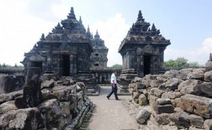 Masuk Zona Kuning, Turis Bisa Piknik ke Candi Prambanan