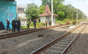 Seberangi Rel Bawah Flyover Manahan Solo, Warga Penumping Meninggal Tersambar KA BIAS