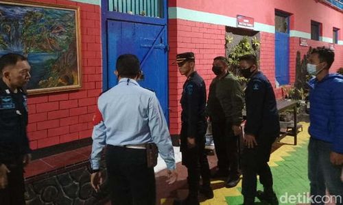 Cari Bandar Pil Koplo di Lapas Probolinggo, Polisi Pulang dengan Tangan Hampa