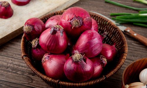 Harga Bumbu Dapur Naik setelah Lebaran, Bawang Merah Rp43.750 per Kg di Solo