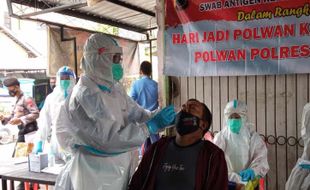 150 Pedagang dan Pengunjung Pasar Gemolong Mendadak Di-Swab Antigen, Ini Hasilnya!