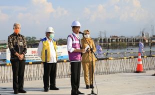 Jokowi Sebut Tol Semarang-Demak Solusi Macet Puluhan Tahun