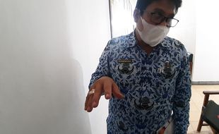 Sidak DPRD Bantul, PPDB Daring Kok Masih Berkerumun