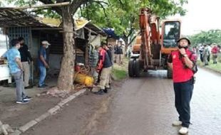 14 Bangunan Milik Pedagang di Lahan MAJT Dirobohkan