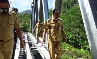 Bupati Banjarnegara Cek Pembangunan Jembatan Plipiran Akses Wisata Dieng