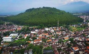 Asal Usul Gunung Tidar Pakunya Tanah Jawa