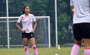 Masuk Timnas Sepak Bola Putri Indonesia, Bunga Bikin Bangga Kota Solo