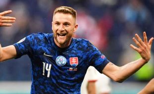 Polandia 1-2 Slovakia: Kejutan! Slovakia Langsung ke Puncak Grup E