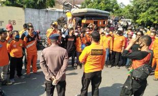 Remaja Pucangsawit Hanyut Di Bengawan Solo Ditemukan Dekat Makam Mbah Lo