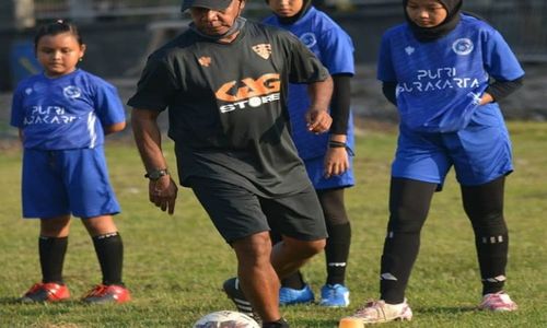 Sepak Bola Putri Indonesia, Kota Solo Punya Putri Surakarta