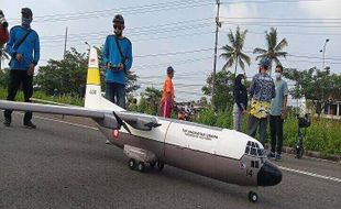 Pesawat Hercules Buatan 2 Pria Ngemplak Terbang di Boyolali