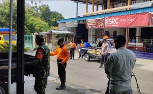 Usir Covid-19, BPBD Karanganyar Gandeng Satgas 17 Kecamatan Semprot Disinfektan