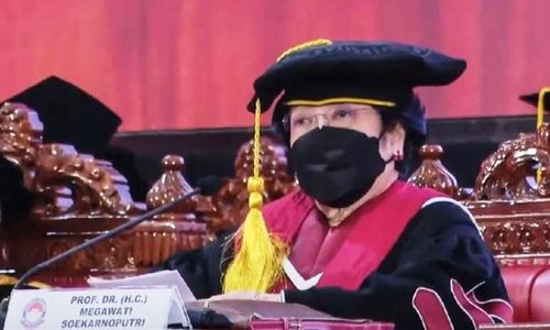 Orasi Ilmiah, Megawati Bingung Dicap Komunis