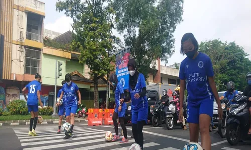 Kisah Tiwi, Pesepak Bola Putri Solo yang Tak Kapok Meski 2 Kali Cedera Engkel