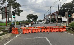 Tak Ada Pelonggaran, Penutupan Jalan di Sukoharjo Dilanjutkan