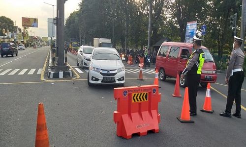 Masuk Jateng Wajib Vaksin, Polisi Intensifkan Lagi Penyekatan di Jalur Perbatasan