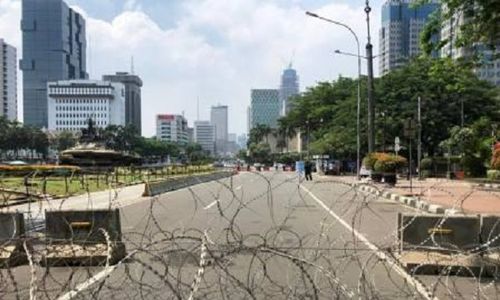 Isapan Jempol Jokowi End Game Anarkistis