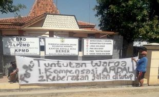 Warga Bener Sragen Tuntut Kompensasi Pabrik Garmen