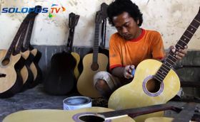 Berawal dari Alat Musik Keroncong, Mancasan Kini Jadi Kampung Gitar Legendaris