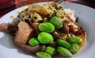 Nikmatnya Gudeg Koyor Semarang Ala Warung Mbak Tum