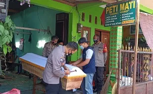 Antisipasi Kelangkaan Peti Jenazah di Boyolali, Polisi Terjun Bantu Produksi