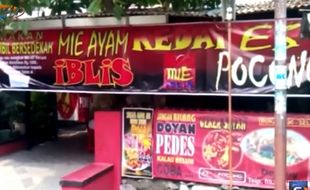 KULINER SRAGEN: Mi Ayam Iblis Diracik dengan 100 Cabai