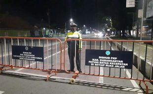 Mulai Sore Ini, Jl. Lawu Perempatan Papahan-Pegadaian Karanganyar Ditutup 13 Jam selama PPKM Darurat