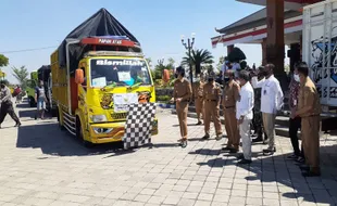 Pemkab Madiun Bagikan 683 Ton Beras ke Masyarakat