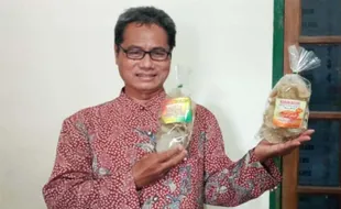 Inilah Karak Bolon, Karak Tanpa Boraks Nggak Bikin Serak Saat Dimakan