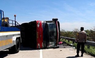 Kecelakaan Maut di Tol Pemalang: Korban Bertambah, Bus Ngebut Sebelum Menabrak