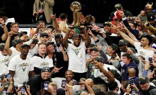 Bucks Juara NBA, Warga Kota Milwaukee Larut dalam Suka Cita