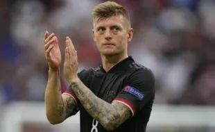 Kekalahan Jerman dari Spanyol Kado Pahit Toni Kroos jelang Pensiun