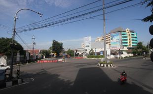 Jalan-Jalan Ditutup, Pelaku Usaha di Solo Pusing